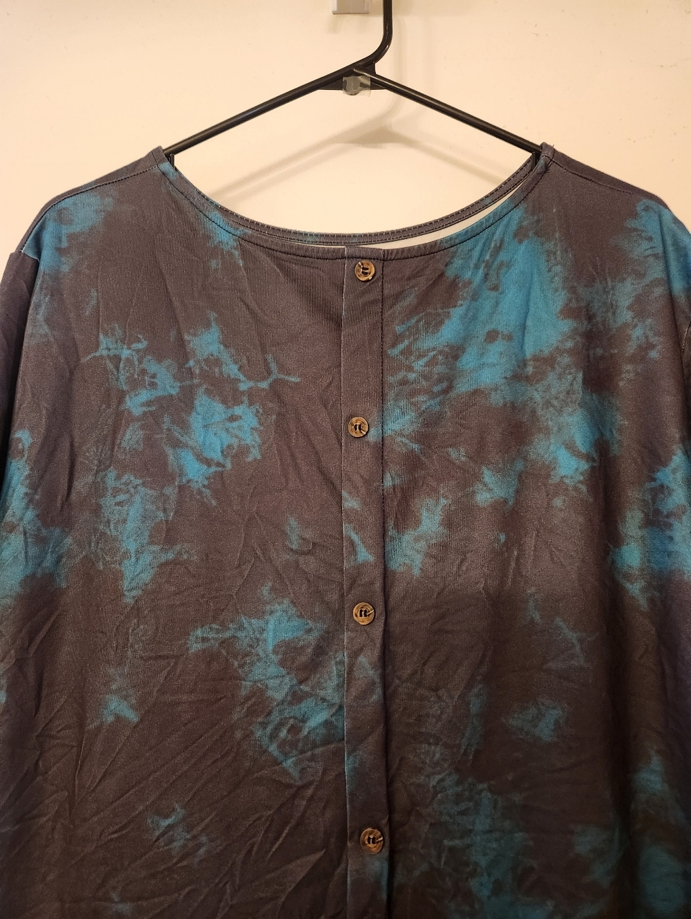 Black and Teal Tie-Dye Button Back Short Sleeve Bloused - Picture 3 of 5
